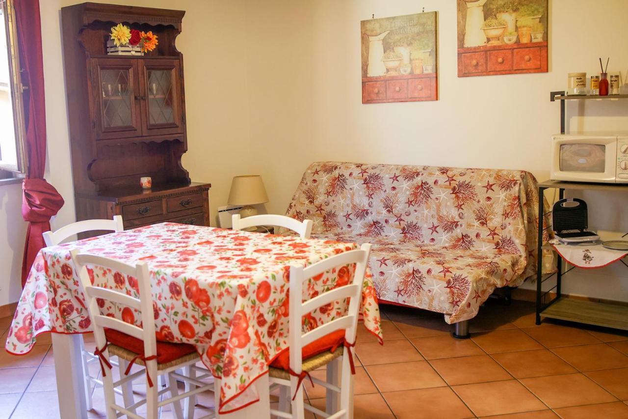La Rosa Scarlatta Apartment วิแตร์โบ ภายนอก รูปภาพ